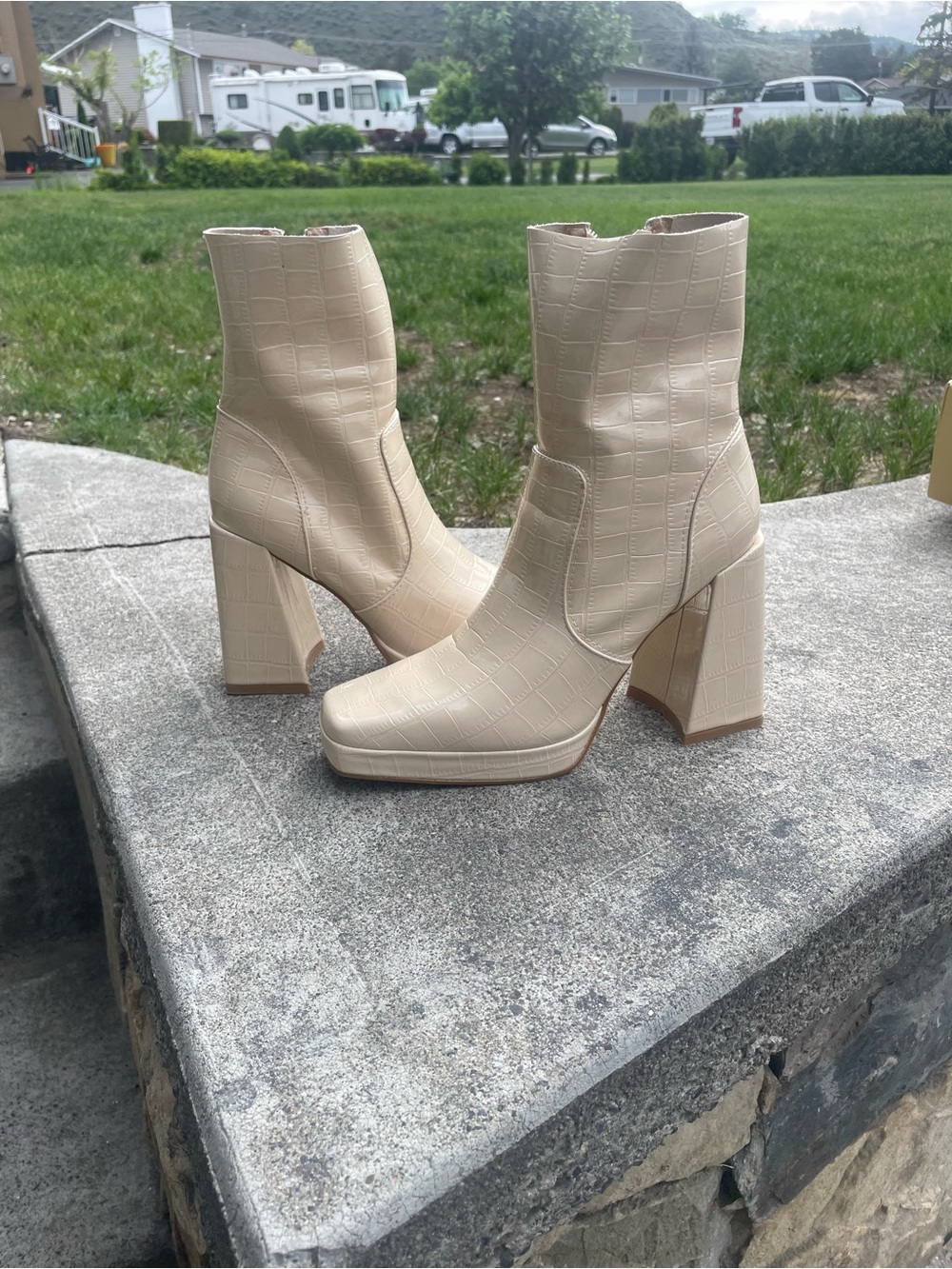 Princess Polly Platform Boots